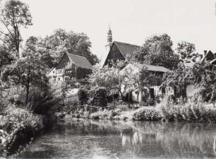 Ulbersdorf, Teich, Blick gegen Gehöfte und Turm der Dorfkirche