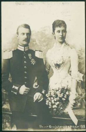Großherzog Friedrich II. und Großherzogin Hilda als junges Paar, Kniestück.