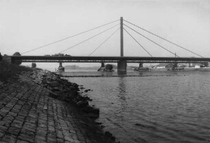 Straßen- und Eisenbahnbrücke Maxau/Rhein