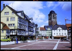 Bad Hersfeld: Marktplatz mit Turm der Stadtkirche