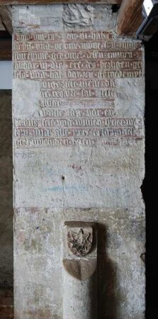 Weihinschrift des Heilig-Geist-Altars mit Stifterwappen