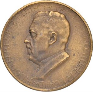 Medaille auf Dr. Hugo Eckener mit der Darstellung der Amerikafahrt der LZ 126