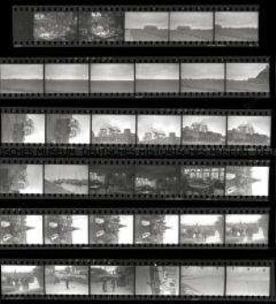 Schwarz-Weiß-Negative mit Aufnahmen aus dem Städtchen Urk am heutigen IJsselmeer (Landschaft, Stadtbilder, Kneipe etc.)