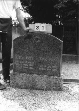 Grabstein 31