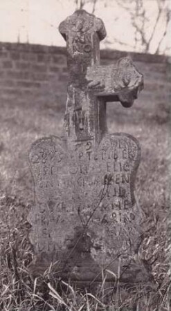 Friedhof. Grabkreuz. 1769
