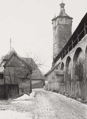 Rothenburg ob der Tauber, Klingentor, Stadtmauer mit überdachtem Wehrgang