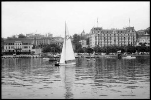 Ouchy: Hotel und Seeufer vom See aus