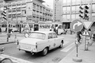 Verkehrsbeschränkungen am Marktplatz wegen Gleisarbeiten.