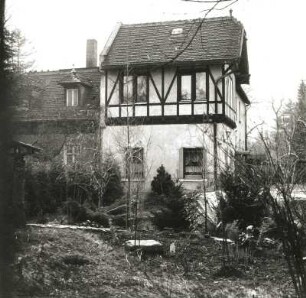 Böhlen-Großdeuben, Hauptstraße 25 a. Wohnhaus (um 1910). Gartenansicht