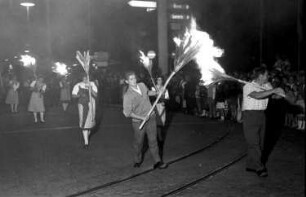 Basel (Schweiz): Kienbesenträgerinnen; Benken Basel Land