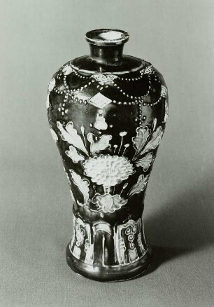 Pflaumenvase