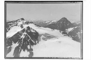 Gebirgslandschaft mit Blick auf den Piz Linard