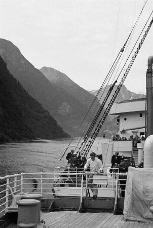 Reisefotos Norwegen. Sognefjord. Ansicht von einem Passagierschiff