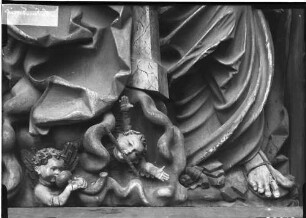 Niederrotweil Katholische Friedhofskirche Sankt Michael Geschnitzter Hochaltar (1525/1530) Schrein Zwei Putten