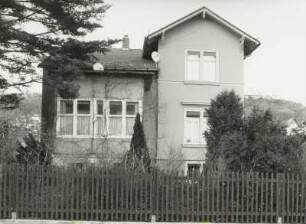 Radebeul, Blumenstraße 9. Wohnhaus (1893)