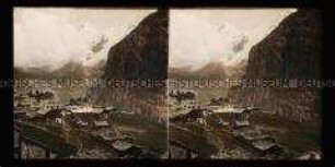 Blick über Mürren mit Mönch im Hintergrund