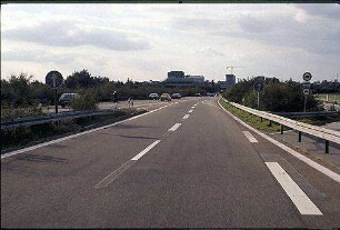 Ausfahrt aus Nebenfahrbahn Nord (Heidelberg Richtung Mannheim) zu Hauptfahrbahn Nord (Heidelberg Richtung Mannheim)