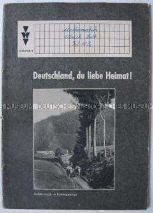 Schulheft für den Mathematikunterricht mit gestaltetem Heftumschlag