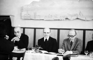 Freiburg: Kolpinghaus, Pressekonferenz mit Domkapitel Schäuble, Erzbischof Saier, Amann, Domkap. Huber, D. Ass-Uhl