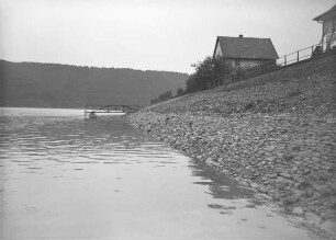 Inspektion der Ufer des Edersees oberhalb der Talsperre