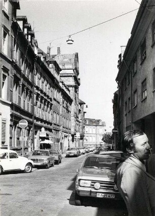 Privatgebäude, Straßen und Plätze in Karlsruhe. Durlacher Straße