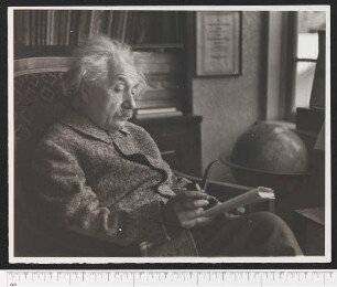 Porträtaufnahme Albert Einstein