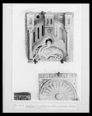 Fragmente der Chorschranke mit Scheinarchitektur?