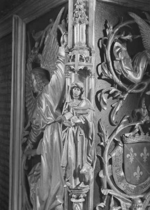 Grabmal der Maria von Burgund (+ 1482) — Obere Stirnseite — Evangelist Lukas