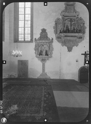 Erfurt-Altstadt. Kaufmannskirche St. Gregor (Baubeginn 1291, Wiederherstellung bis 1952). Inneres (Teilansicht) mit Epitaphen nach Süden