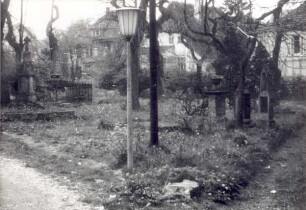Weinbergfriedhof vor der Umgestaltung in eine Grünanlage. Detmold. Paulinenstraße
