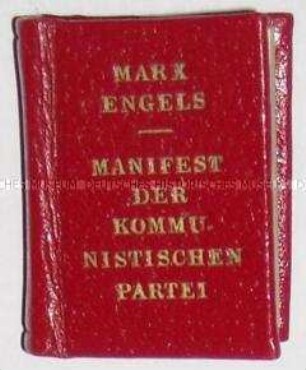 Miniaturbuch mit dem Manifest der Kommunistischen Partei
