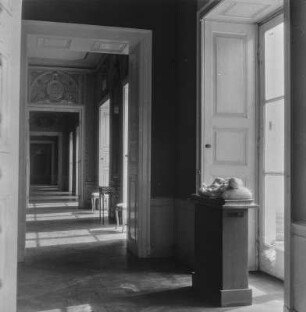 Dresden-Pillnitz. Raumaufnahme. Interimsquartier der Dresdner Gemäldegalerie in Schloss Pillnitz