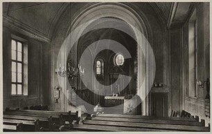 Gemeinderaum und Chor der evangelischen Kirche Sandberg