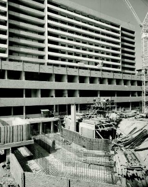 Zentralbau der Universitätsklinik Frankfurt, 1967