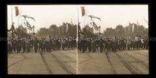Menschenmenge von der Parade kommend, Mainz