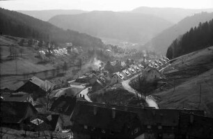 Schramberg: Von der Hochstraße auf Schramberg