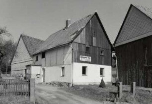 Neustadt-Polenz in Sachsen, Dreiseithof : Neustadt-Polenz in Sachsen. Dreiseithof (1. Hälfte 19. Jahrhundert), Polenztalstraße 21. Straßenansicht
