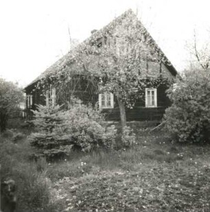 Gablenz, Hüttenweg 21. Blockhaus. Gartenansicht