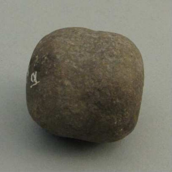 Stone bola