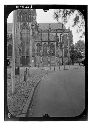 Duisburg. Salvatorkirche (Baubeginn 1330). Teilansicht von Süden
