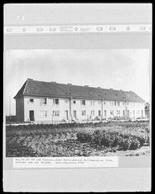 Güstrow, Kuhlenweg. Acht Reihenhäuser (um 1936)