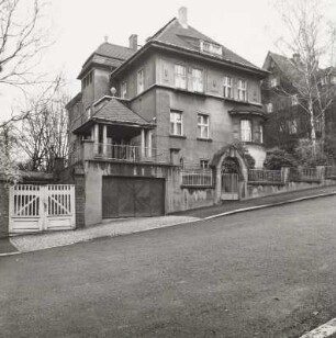 Dresden-Plauen, Westendstraße 25. Wohnhaus (um 1910) und Pavillon