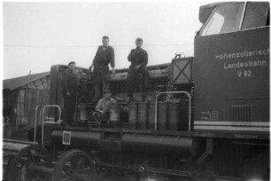 Gammertingen, Reparatur der Diesellok V82, bei Landesbahn (1958 - 1979), veröffentlicht im Bildband "100 Jahre Hohenz. Landesbahn" 1999