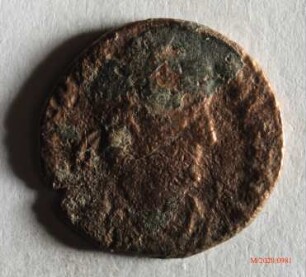 Römische Münze, Nominal Maiorina, Prägeherr Magnus Maximus, Prägeort Trier, Original