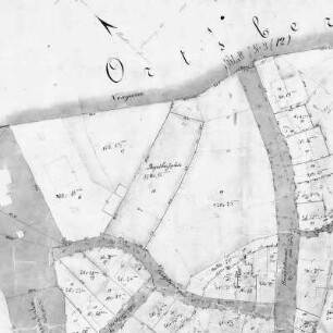 Reste der alten Friedhofsmauer; Walluf, Adelheidstraße 2, Neustraße 1, Adelheidstraße 8, Adelheidstraße 6, Adelheidstraße 4
