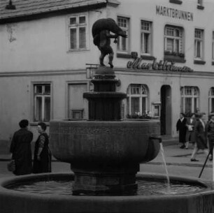Teterow. Hechtbrunnen