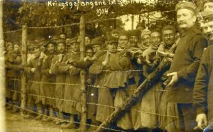Fotopostkarte "Kriegsgefangene im Sennelager"