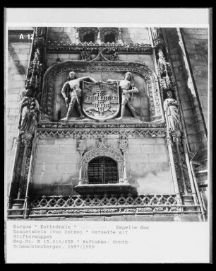 Wappen der Stifter Pedro Fernández de Velasco und Mencía de Mendoza y Figueroa