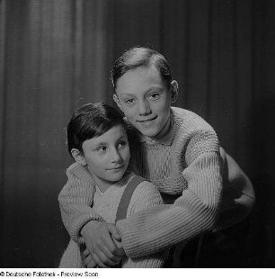 Porträt von Bruder und Schwester