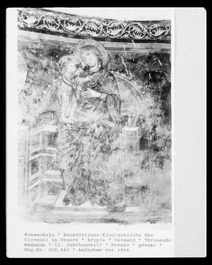 Thronende Madonna